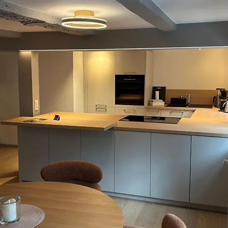 아파트 Zentrale Altstadtwohnung In Fuer 6 Personen 립슈타트