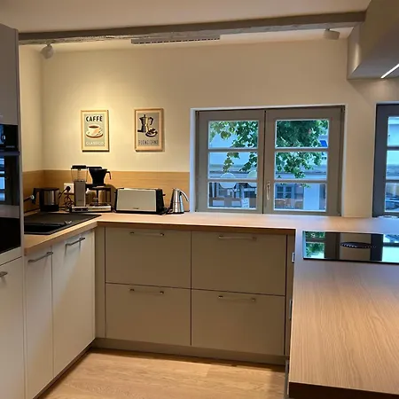 Zentrale Altstadtwohnung In Fuer 6 Personen 립슈타트