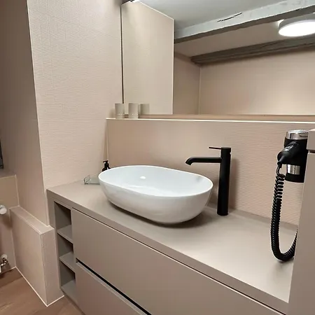 Zentrale Altstadtwohnung In Fuer 6 Personen *